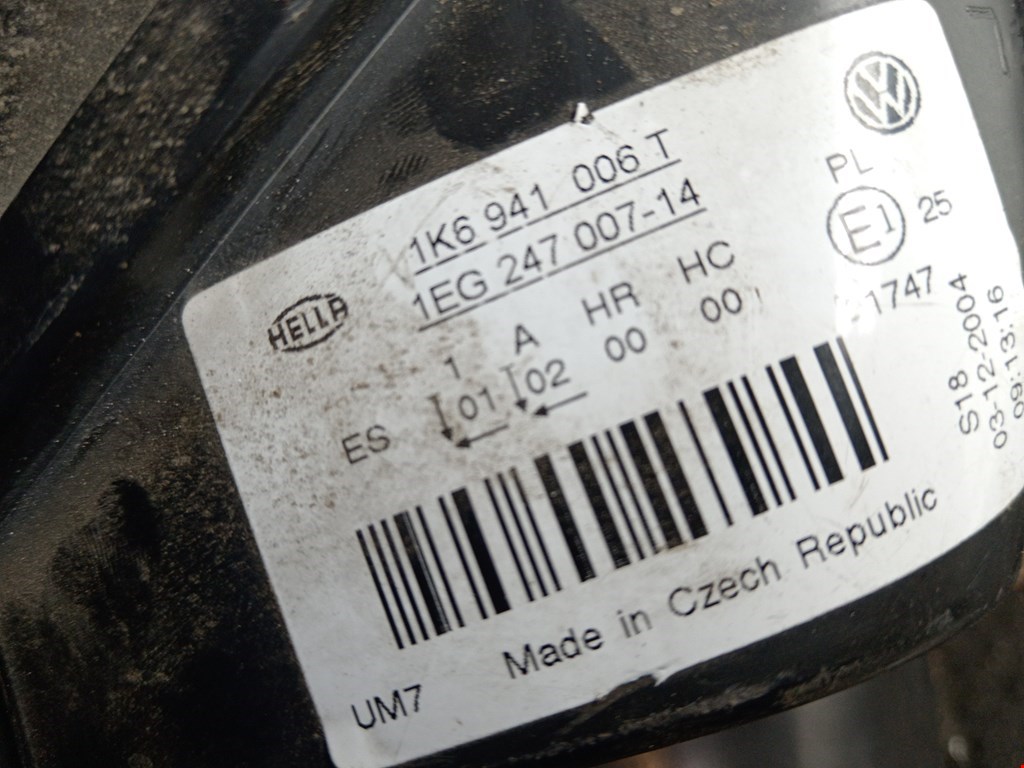 Фара правая VOLKSWAGEN Golf V 2003-2009