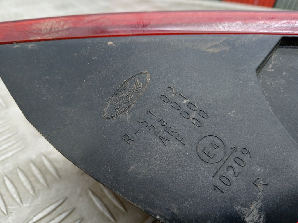 Фонарь задний правый FORD Focus II 2005-2011