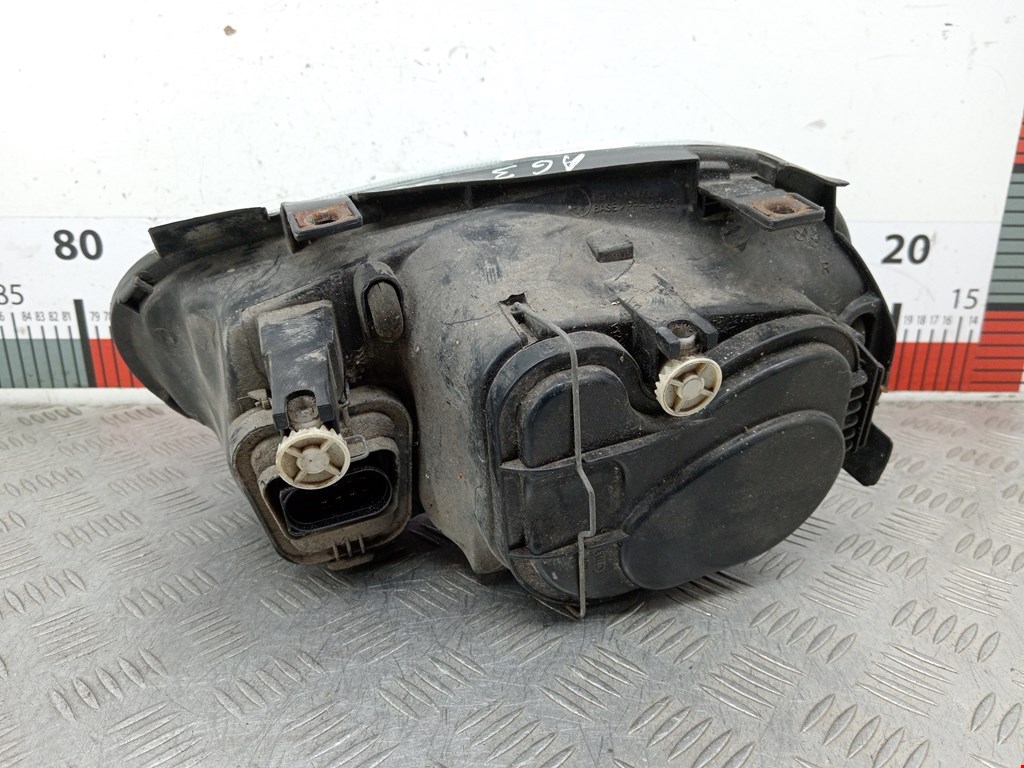 Фара правая VOLKSWAGEN Golf IV 1997-2003