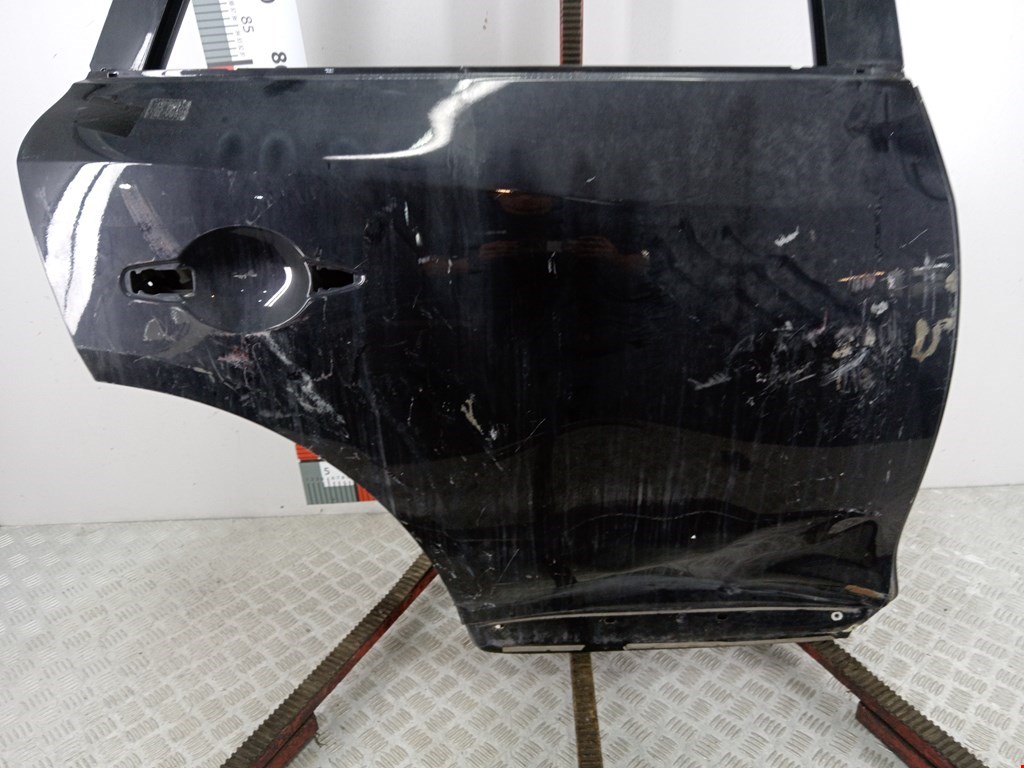 Дверь задняя правая INFINITI QX56/QX80 2004-2010