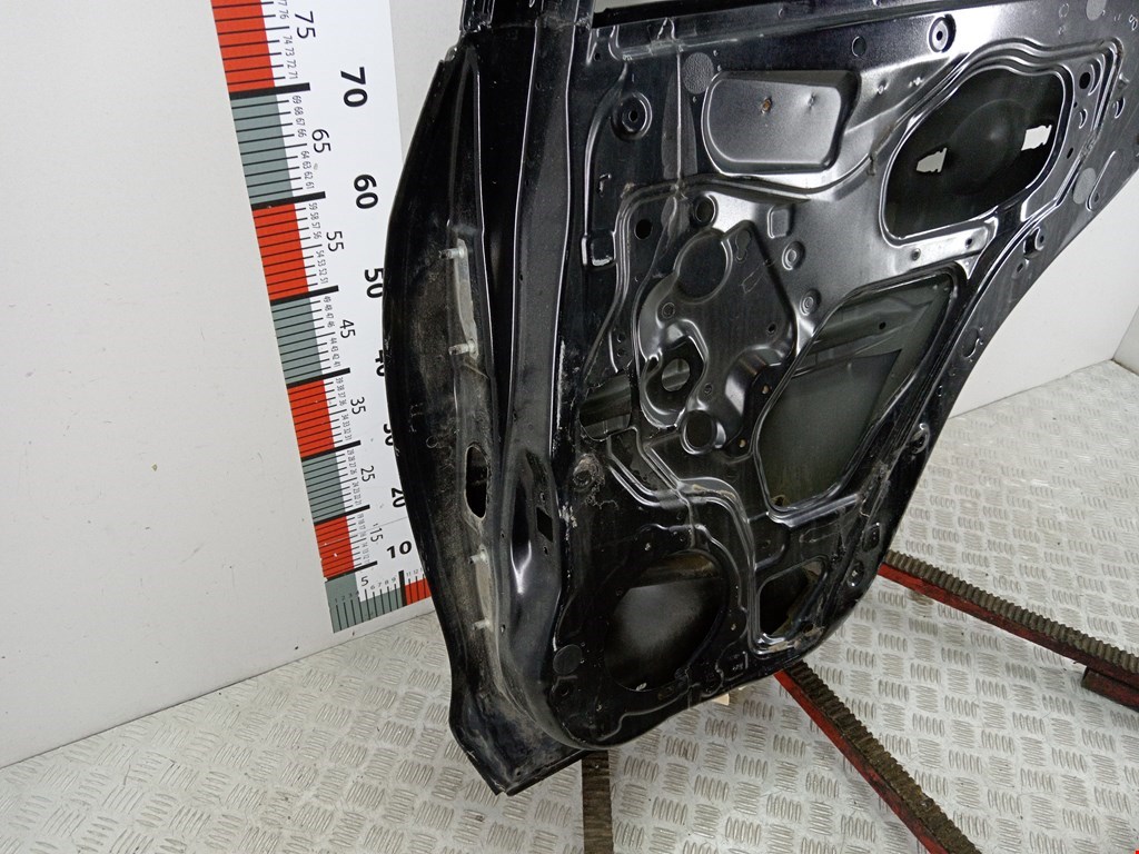 Дверь задняя правая INFINITI QX56/QX80 2004-2010