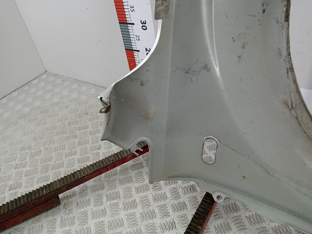 Крыло переднее левое FORD Focus II 2005-2011