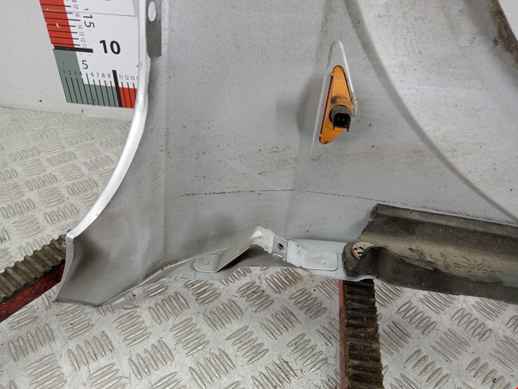 Крыло переднее левое FORD Mondeo III 2000-2007