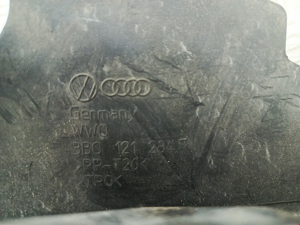 Диффузор (кожух) вентилятора VOLKSWAGEN Passat B5 1997-2005