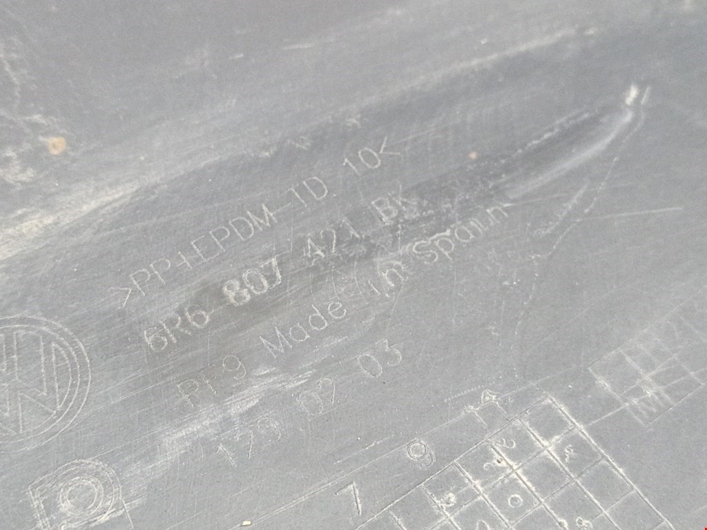 Бампер задний VOLKSWAGEN Polo V HB 2009-2017