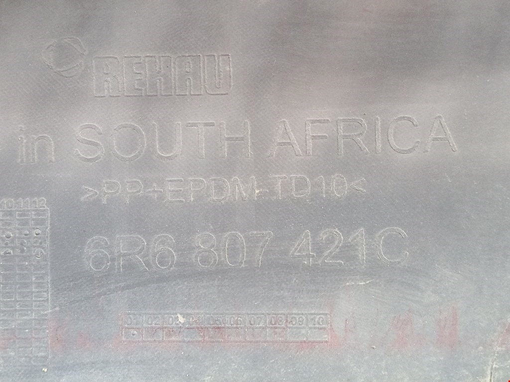 Бампер задний VOLKSWAGEN Polo V HB 2009-2017