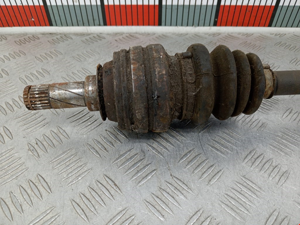 Полуось (привод, приводной вал) передняя левая OPEL Kadett E 1984-1994