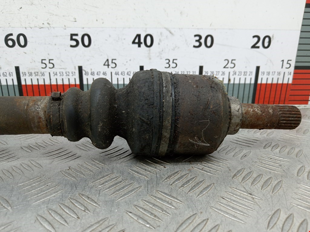 Полуось (привод, приводной вал) передняя левая PEUGEOT Partner 1996-2009