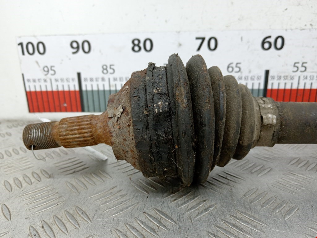 Полуось (привод, приводной вал) передняя левая PEUGEOT Partner 1996-2009