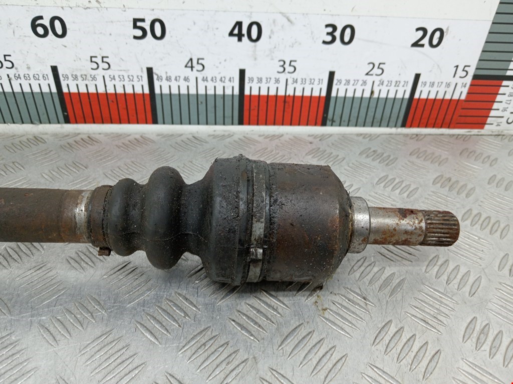 Полуось (привод, приводной вал) передняя левая PEUGEOT Partner 1996-2009