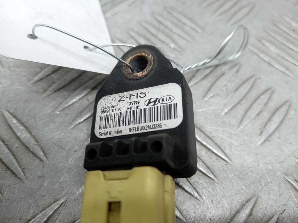 Датчик AIR BAG (подушек безопасности) HYUNDAI i30 2007-2012