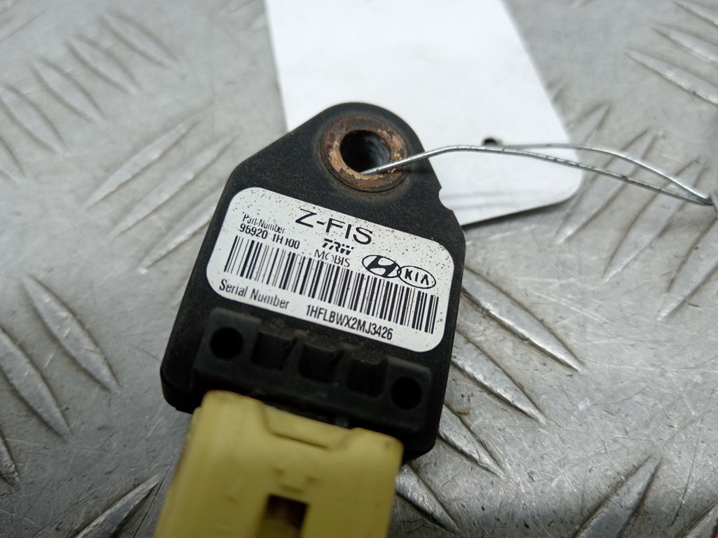 Датчик AIR BAG (подушек безопасности) HYUNDAI i30 2007-2012