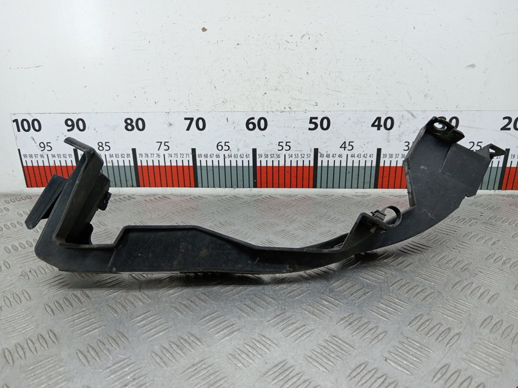 Кронштейн фары правый SUBARU Outback 2003-2009