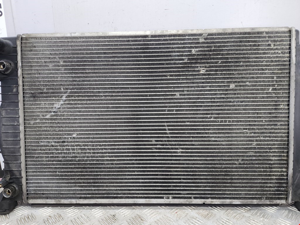 Радиатор основной AUDI A4 B6 2001-2005