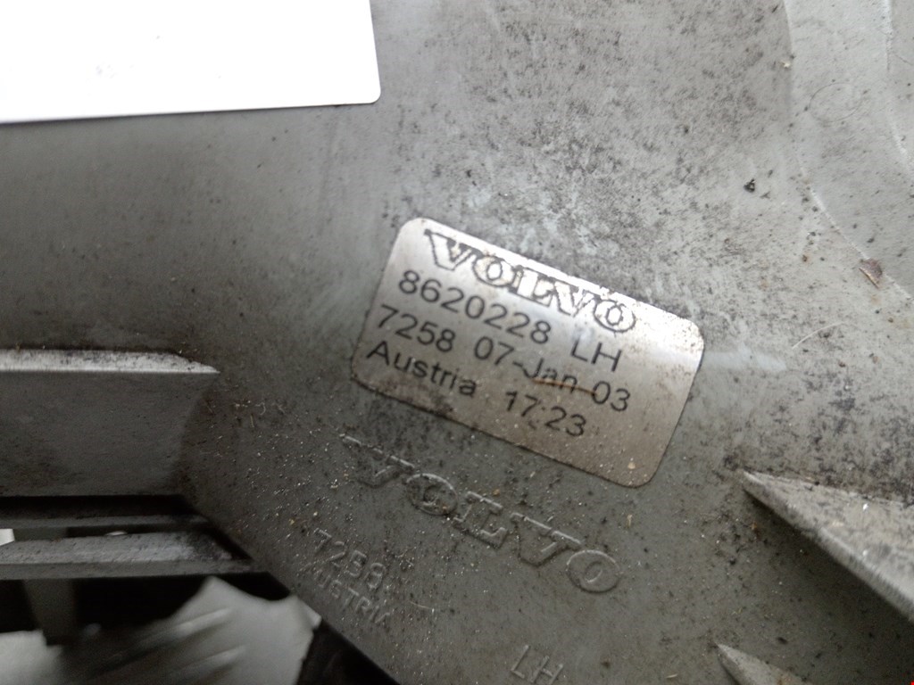 Фара противотуманная левая (ПТФ) VOLVO V70 II 2000-2007