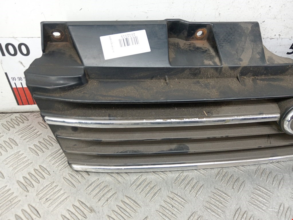 Решетка радиатора DAIHATSU Gran Move 1996-2002