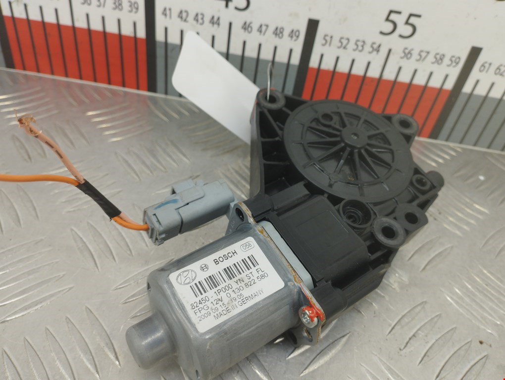 Моторчик (двигатель) стеклоподъемника KIA Venga 2010-2018