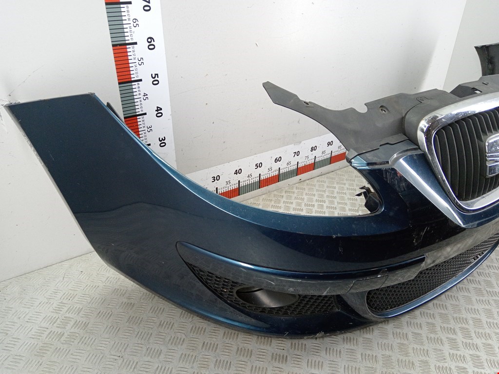 Бампер передний SEAT Toledo 2004-2009