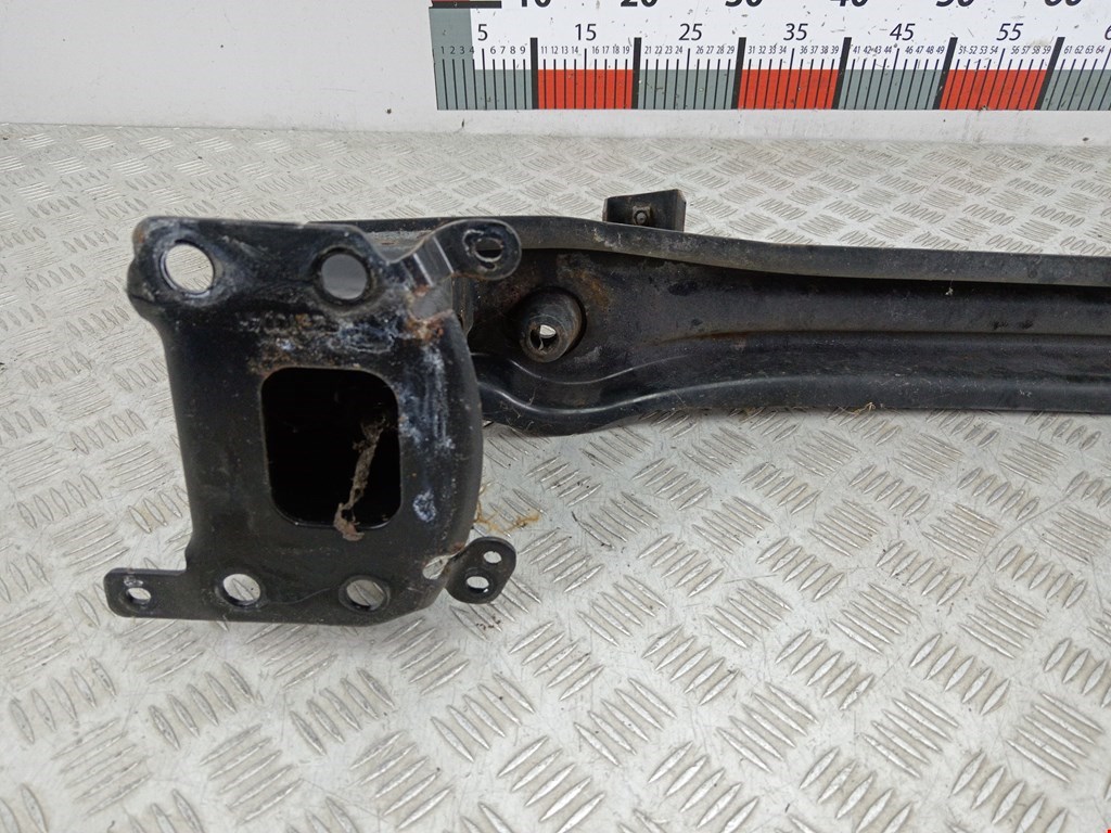 Усилитель переднего бампера (передний) SEAT Toledo 2004-2009