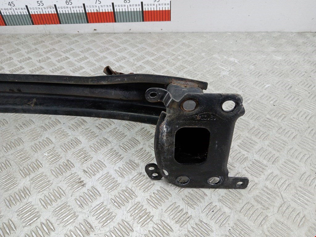 Усилитель переднего бампера (передний) SEAT Toledo 2004-2009