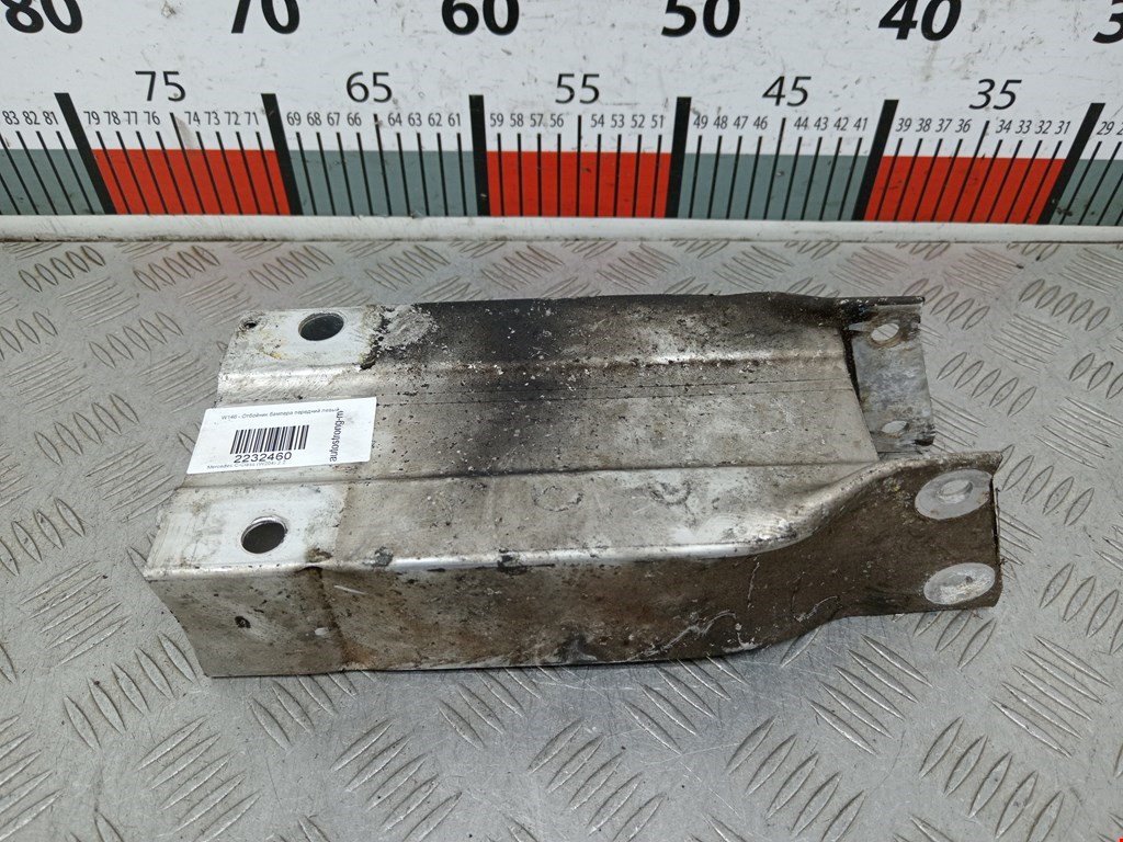 Отбойник бампера передний левый Mercedes C-Class (W204) (2006-2015)