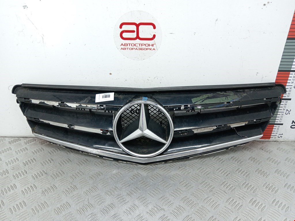 Решетка радиатора MERCEDES-BENZ C-Class C-klasse W204 2007-2015