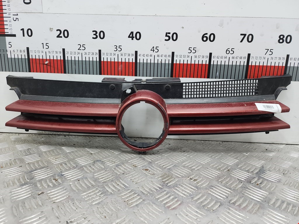 Решетка радиатора VOLKSWAGEN Golf IV 1997-2003