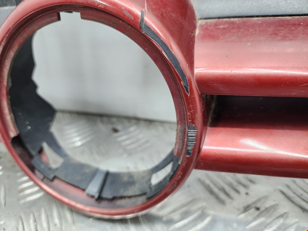 Решетка радиатора VOLKSWAGEN Golf IV 1997-2003