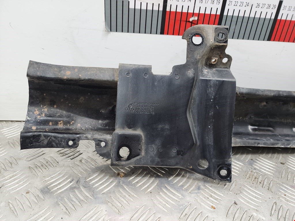 Усилитель переднего бампера (передний) VOLKSWAGEN Golf IV 1997-2003