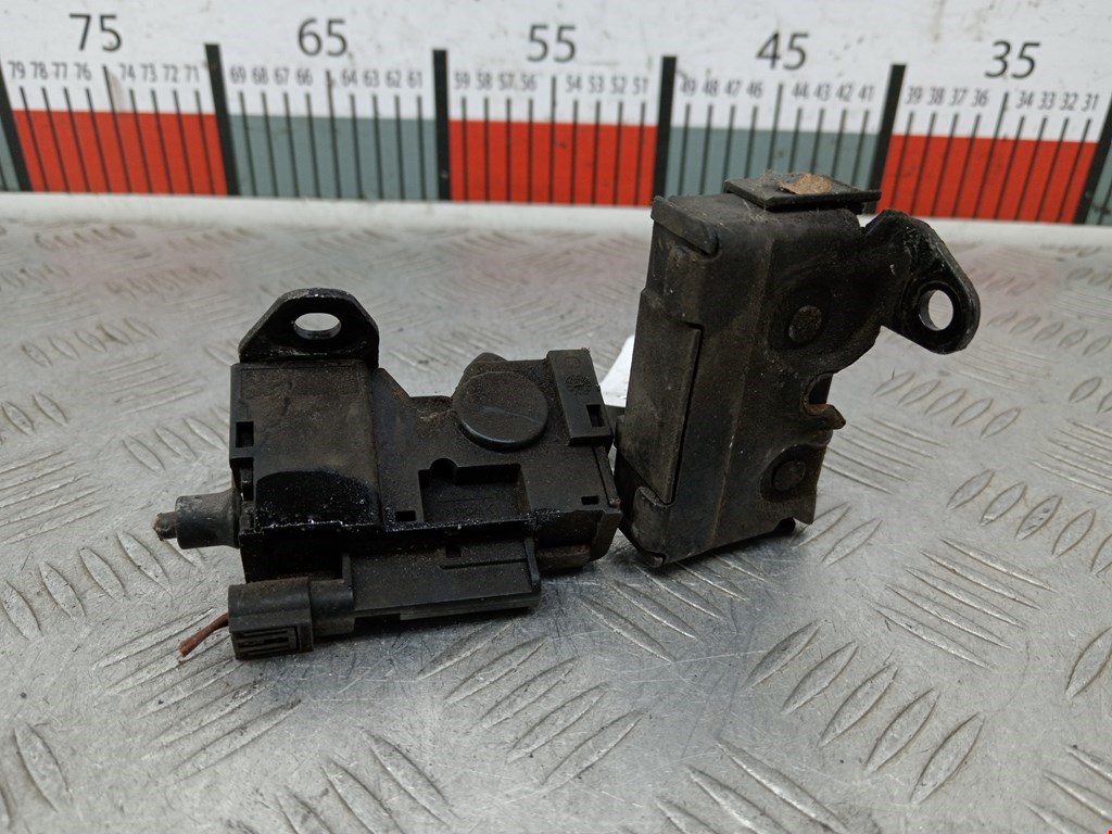 Замок капота MERCEDES-BENZ C-Class C-klasse W204 2007-2015