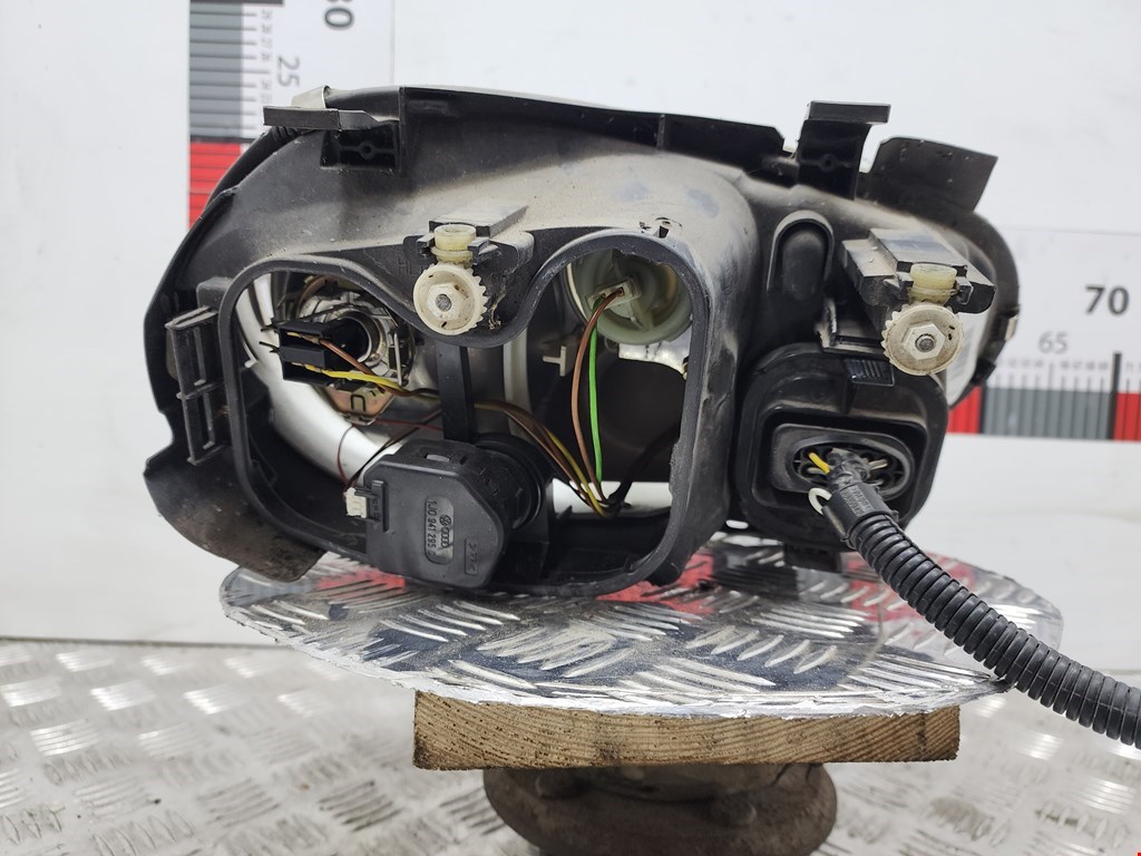 Фара левая VOLKSWAGEN Golf IV 1997-2003