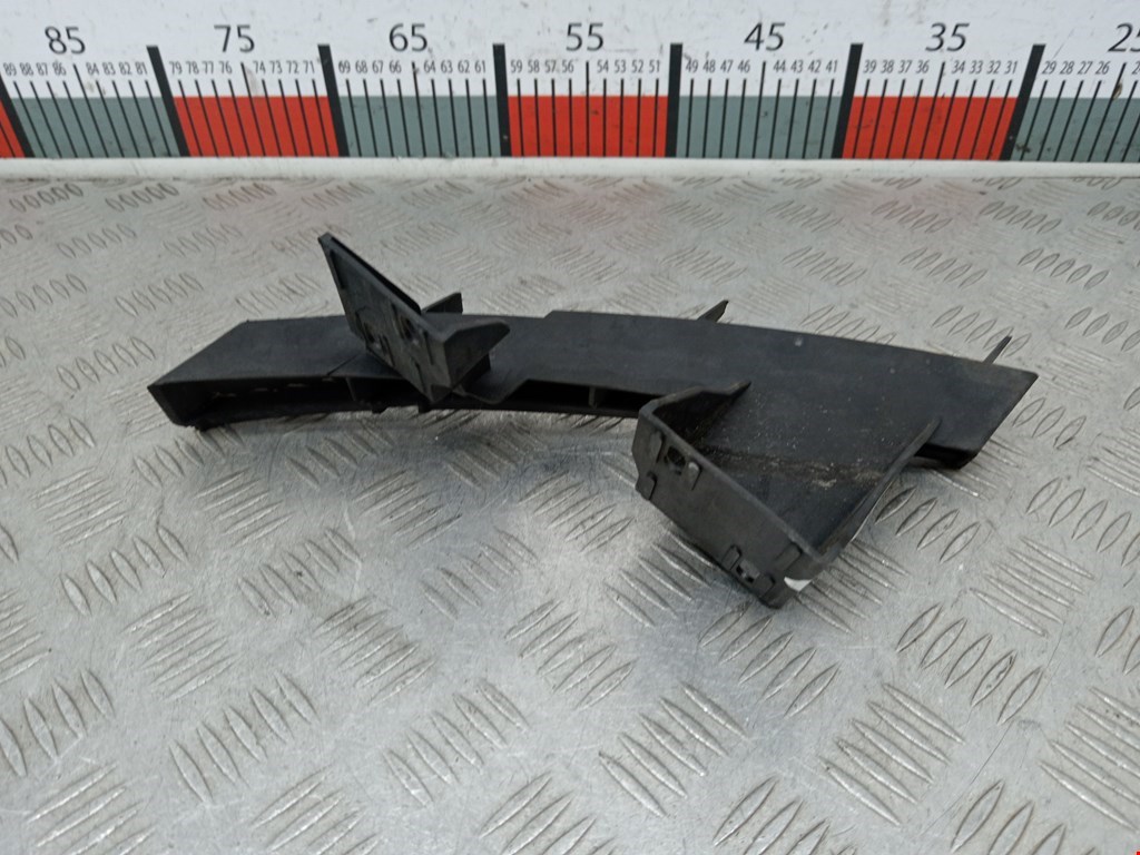 Кронштейн переднего бампера правый AUDI Q7 I 2006-2015