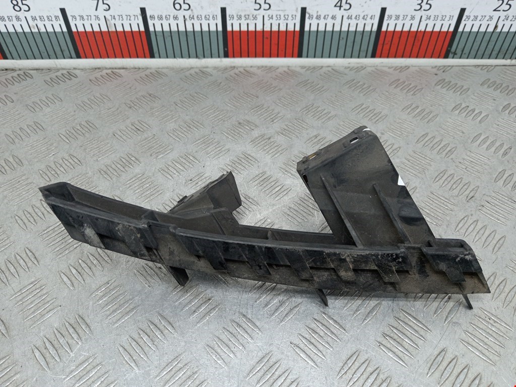 Кронштейн переднего бампера правый AUDI Q7 I 2006-2015