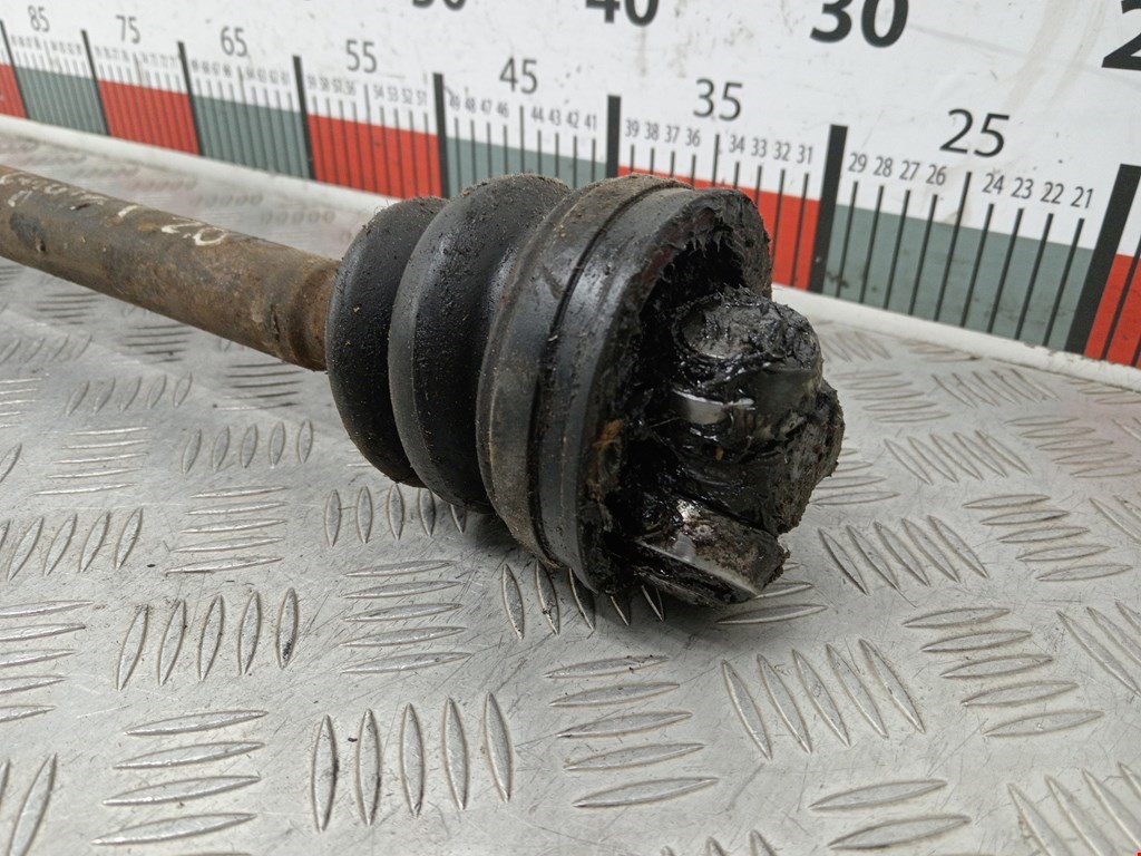 Полуось (привод, приводной вал) передняя левая RENAULT Laguna 1993-2000