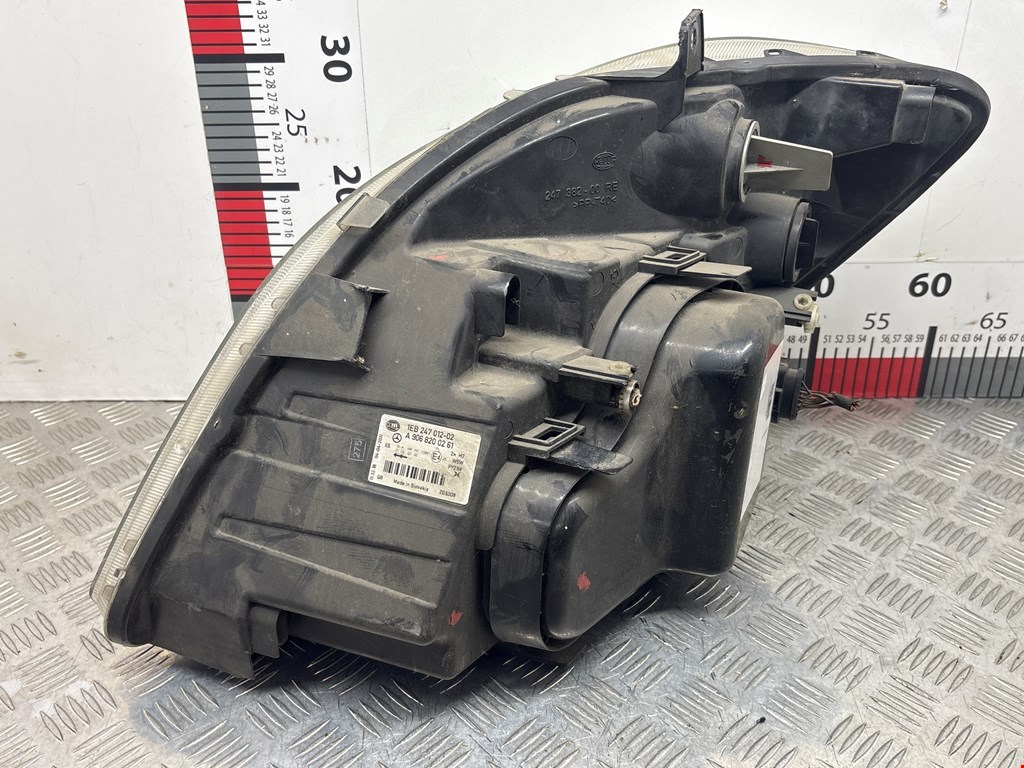 Фара правая MERCEDES-BENZ Sprinter 906 2006-2018