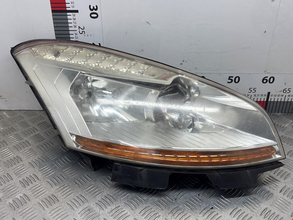 Фара правая Citroen C4 Picasso 1 (2006-2013)