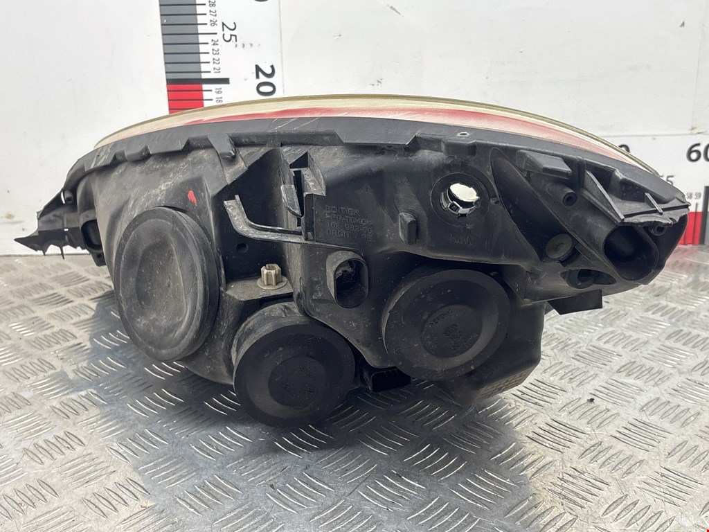 Фара правая CITROEN C4 Picasso 2006-2013