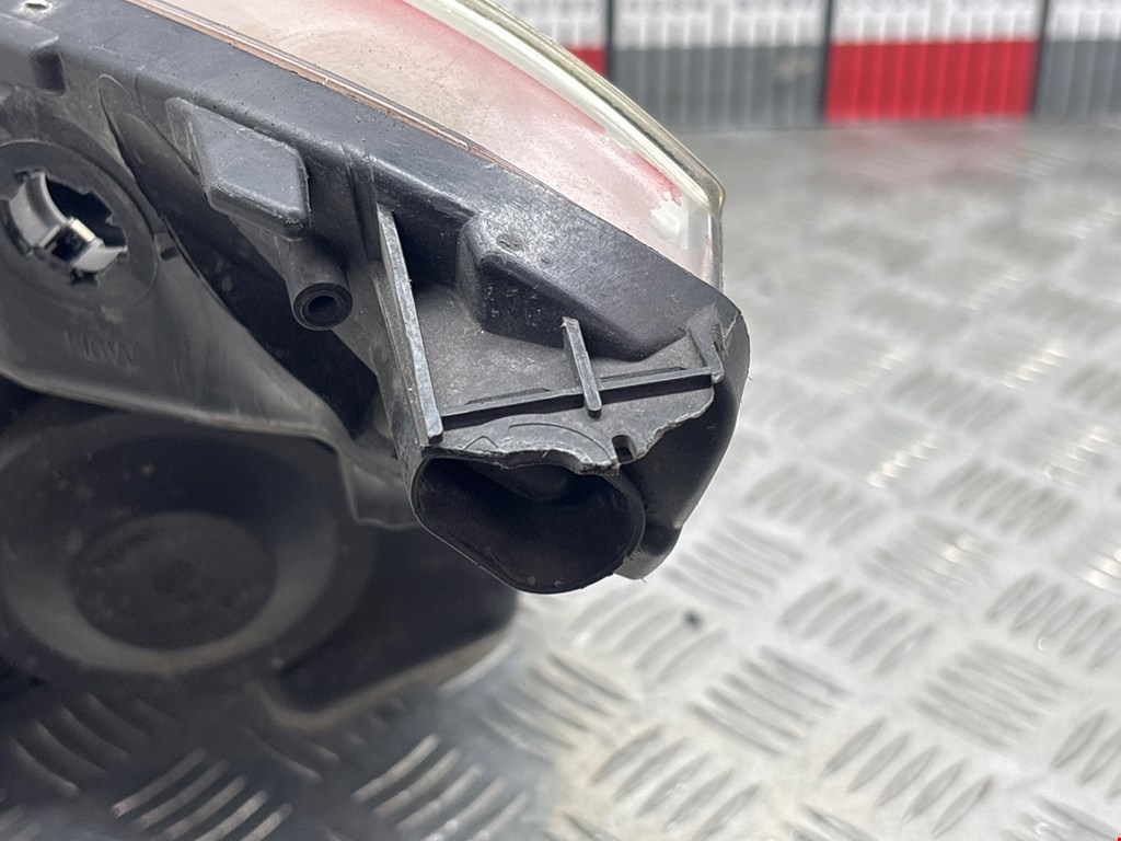 Фара правая CITROEN C4 Picasso 2006-2013