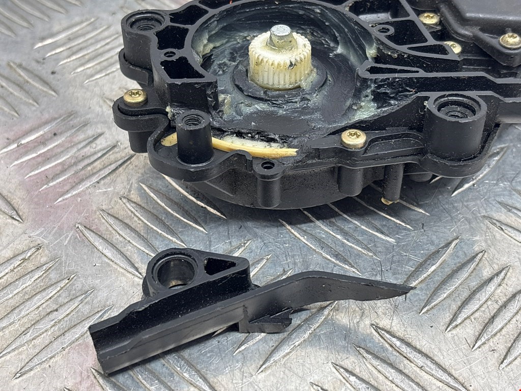 Моторчик (двигатель) стеклоподъемника FORD Galaxy 1995-2005