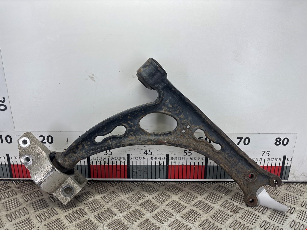 Рычаг передний левый VOLKSWAGEN Touran 2003-2010