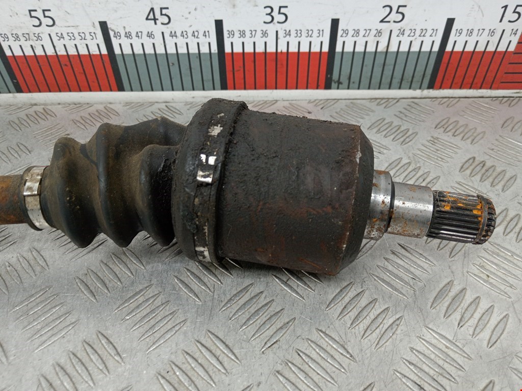 Полуось (привод, приводной вал) передняя правая HONDA Accord VI 1998-2002