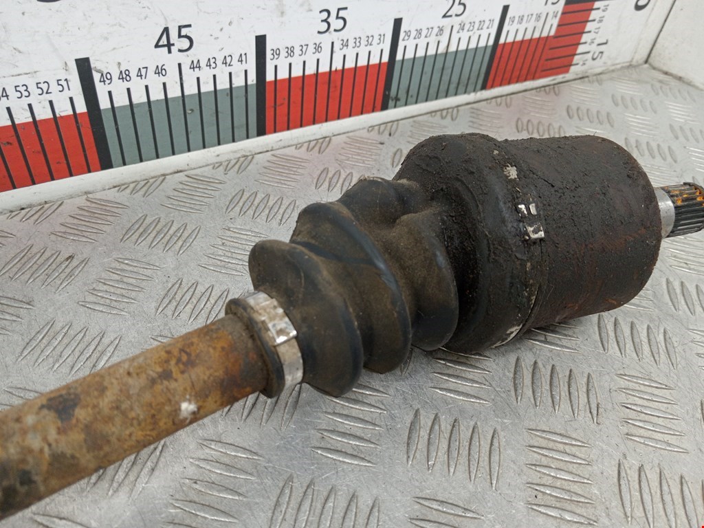 Полуось (привод, приводной вал) передняя правая HONDA Accord VI 1998-2002