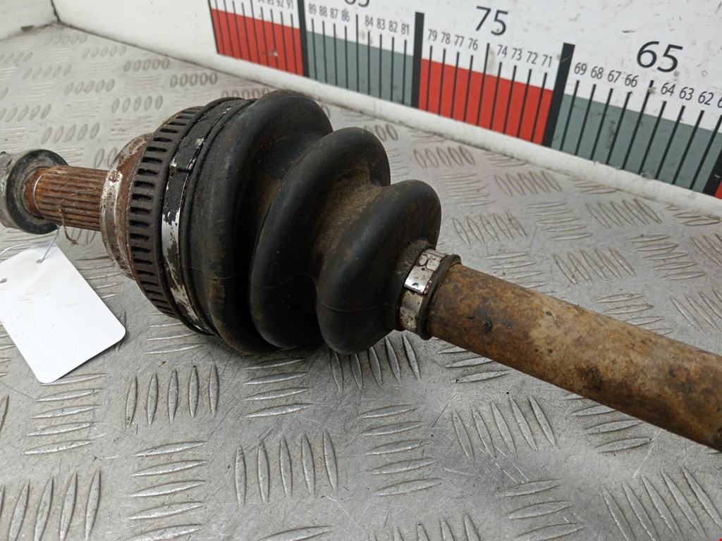 Полуось (привод, приводной вал) передняя правая HONDA Accord VI 1998-2002