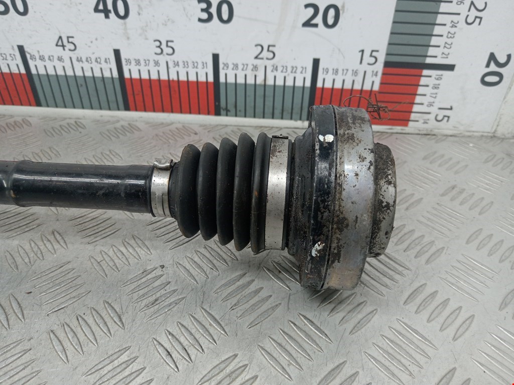 Полуось (привод, приводной вал) передняя правая VOLKSWAGEN Touareg 2002-2010