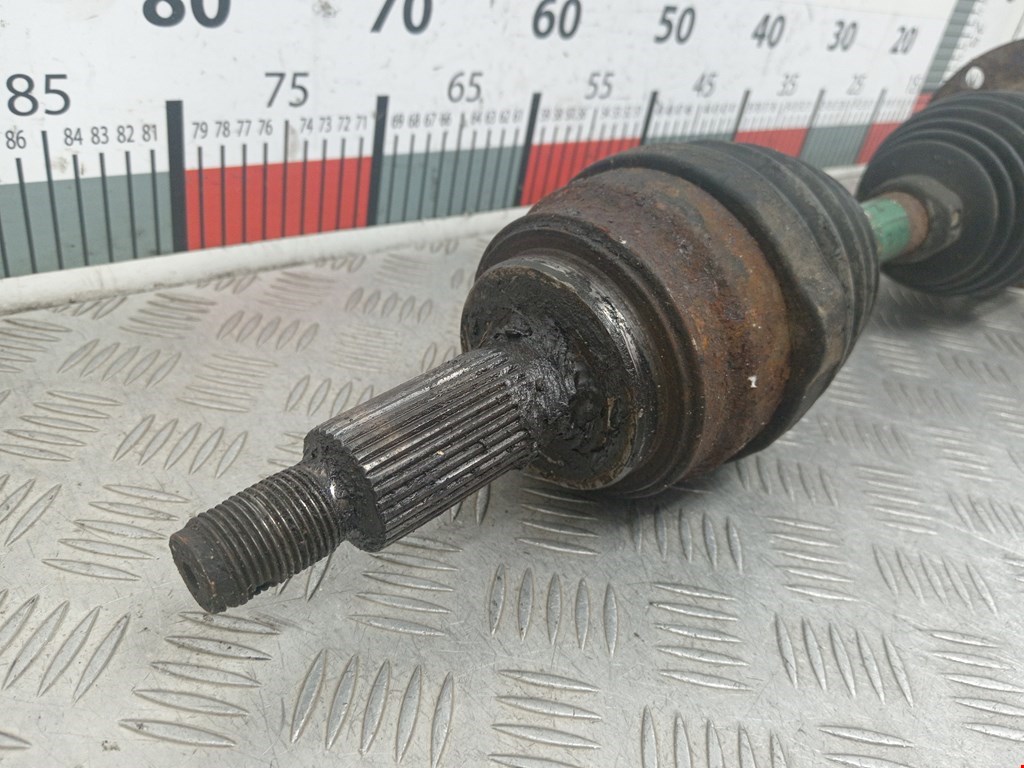 Полуось (привод, приводной вал) передняя левая FORD Expedition 1996-2003