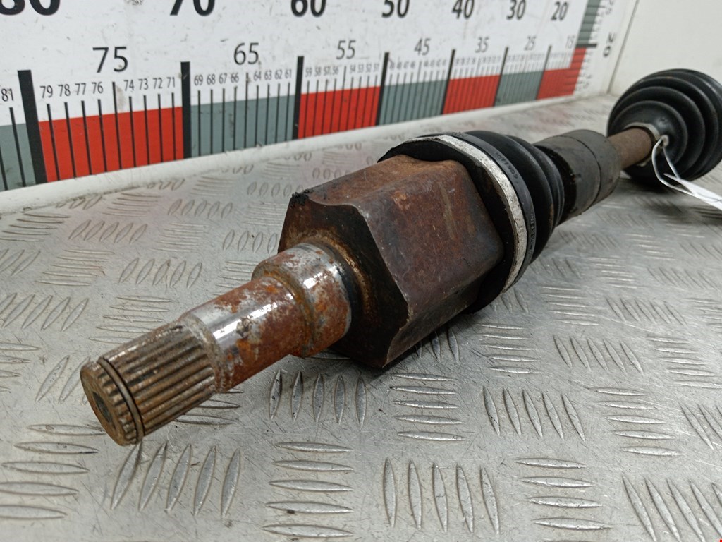 Полуось (привод, приводной вал) передняя левая FORD Focus I 1998-2005