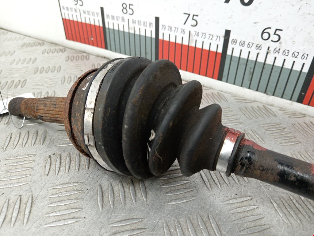 Полуось (привод, приводной вал) передняя левая NISSAN Almera N15 1995-2000