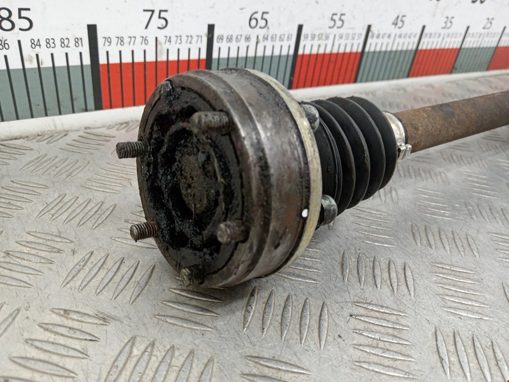 Полуось (привод, приводной вал) передняя левая SKODA Octavia A4 1U- 1997-2010