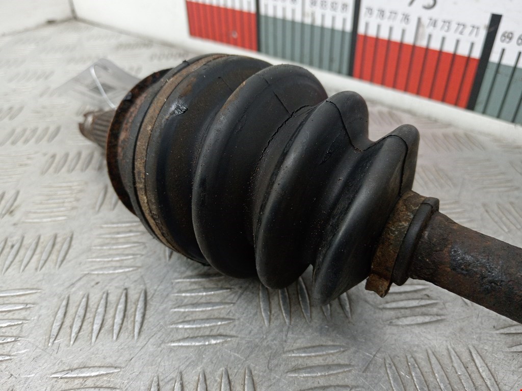 Полуось (привод, приводной вал) передняя левая MAZDA 323 BA 1994-1998