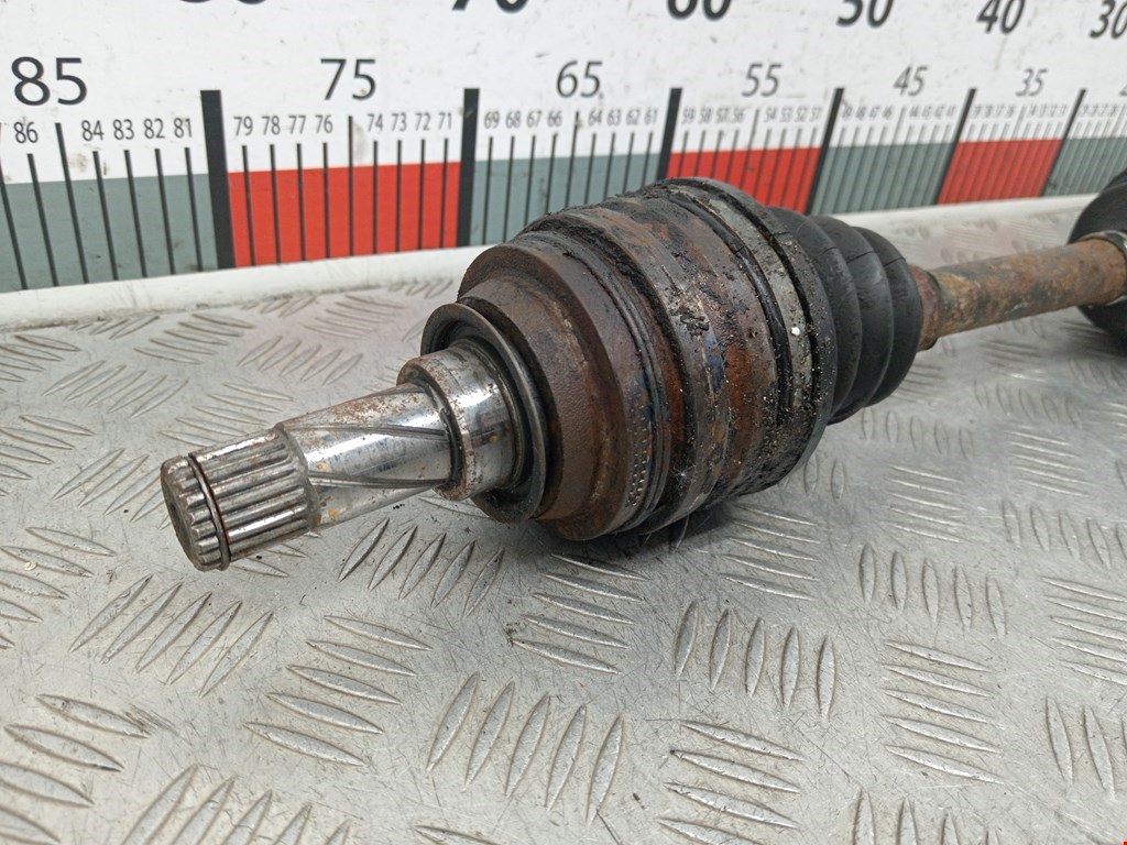 Полуось (привод, приводной вал) передняя левая OPEL Corsa B 1993-2000